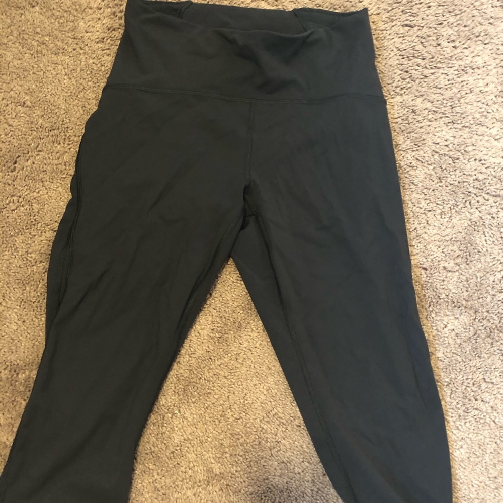 lululemon leggings.